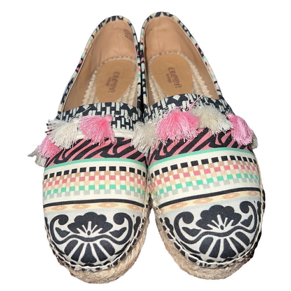Crown Vintage slip on espadrille's women's with pom poms and boho print size 6.5